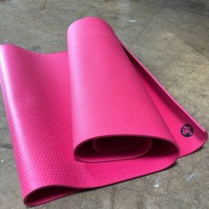 Rose Manduka PRO 6mm yoga mat